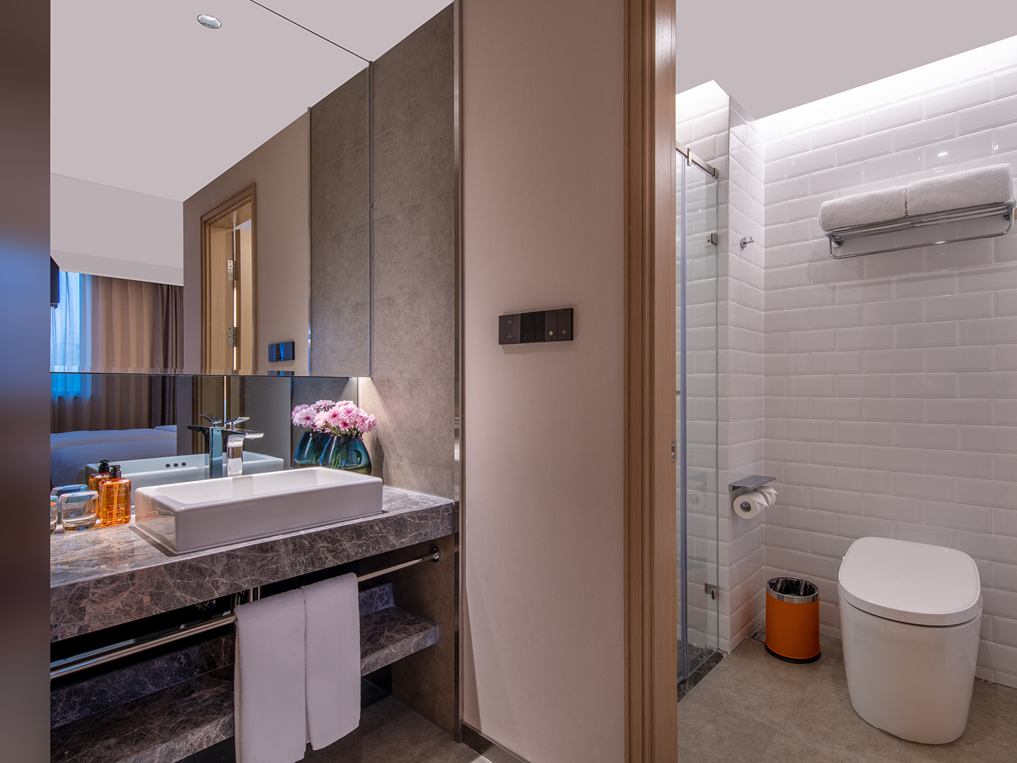 小时光亲子房（智能客控+65寸电视投屏+控温空调）