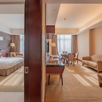 豪華棋牌套房 天鵝湖酒店（東莞常平火車站店）優惠