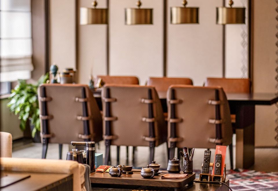 Hotel Indigo JIUZHAI1 Bedroom Suite Dining Meeting