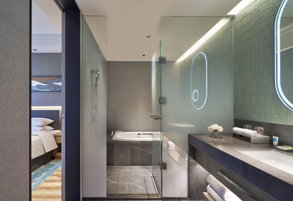 Hyatt Place Huangshan Train StationQueen Suite