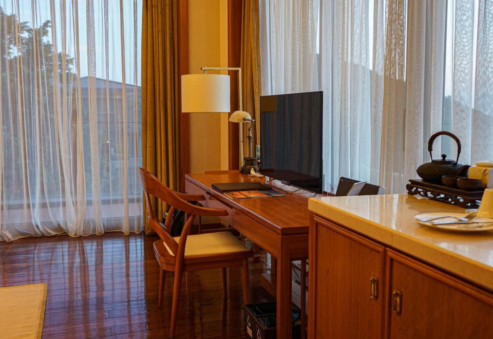 靜曦海景大床房