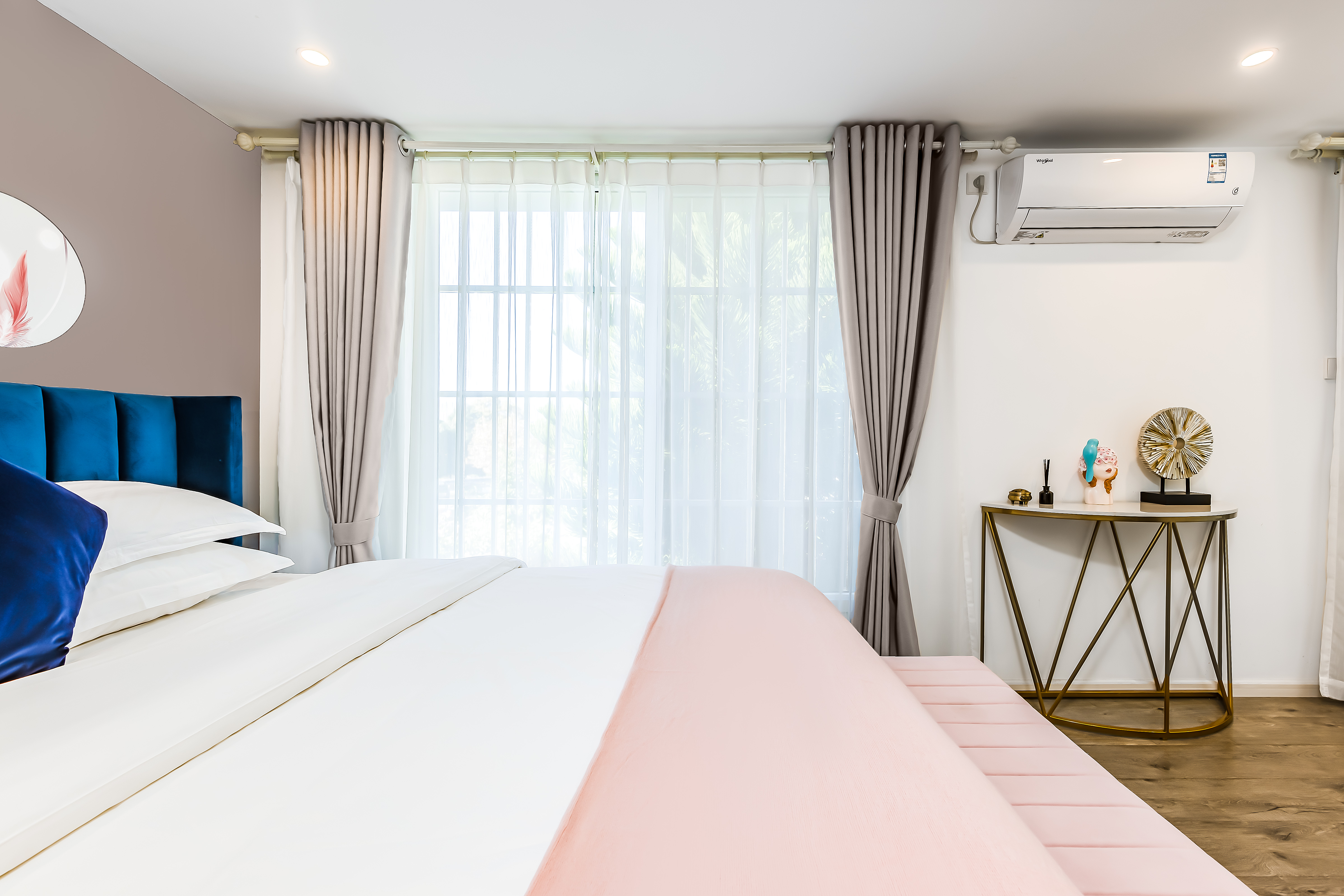 彩境·简约大床房（全景玻璃|恒温空间）