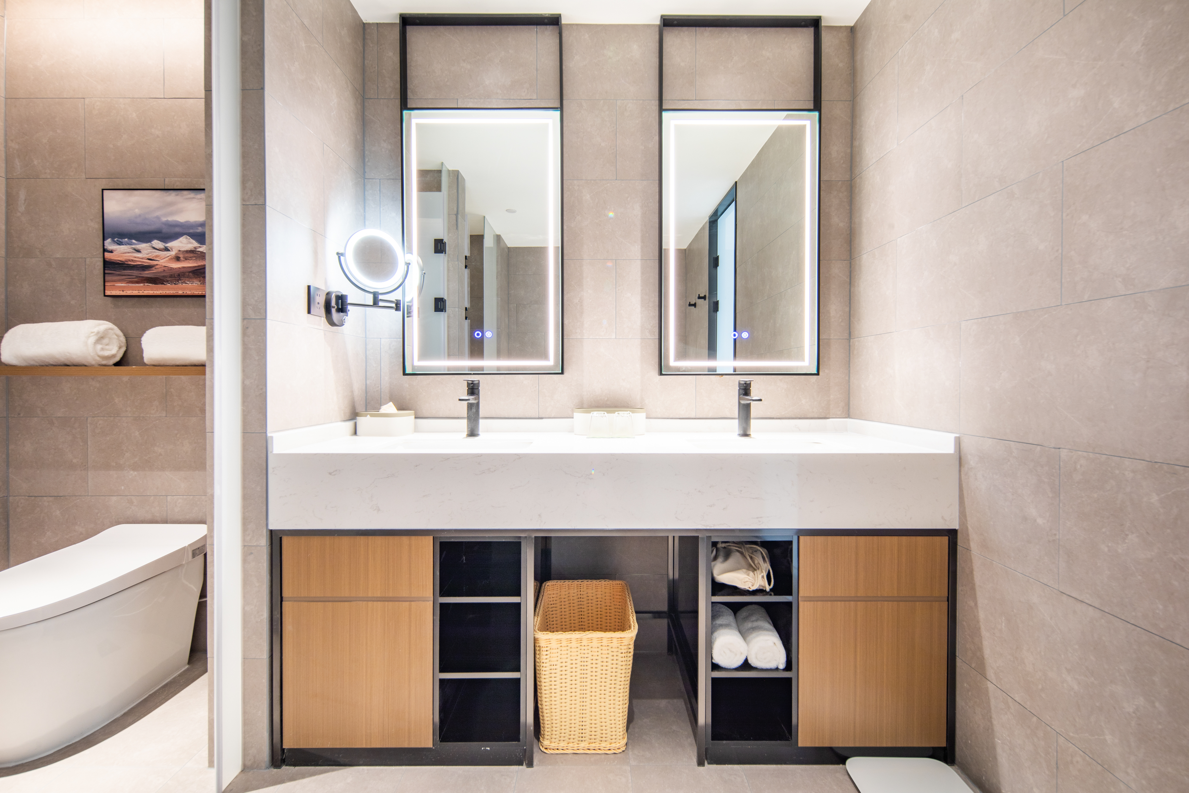 几木套房（深睡枕+mini吧+55寸投屏电视+浴缸+客厅）