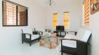 RedDoorz @ Alquiza Residences Parañaque
