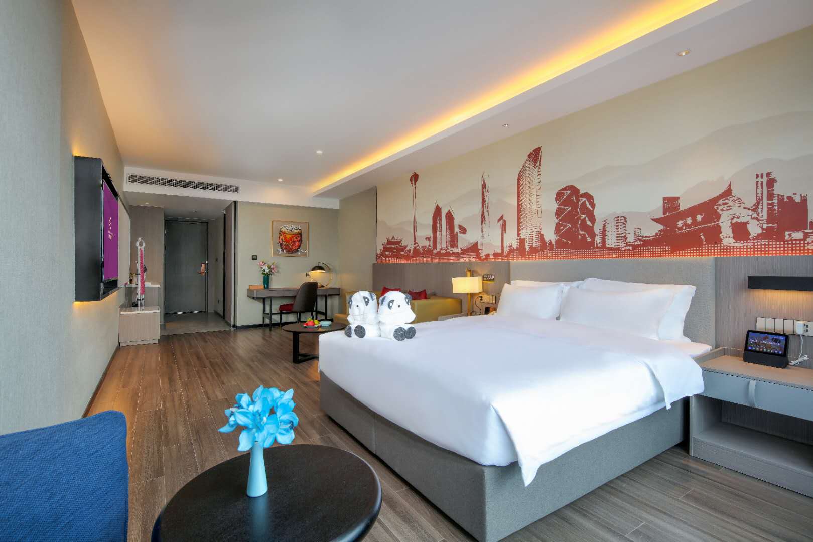 阳光大床房（高空景观+独立办公区+全自动洗衣机）