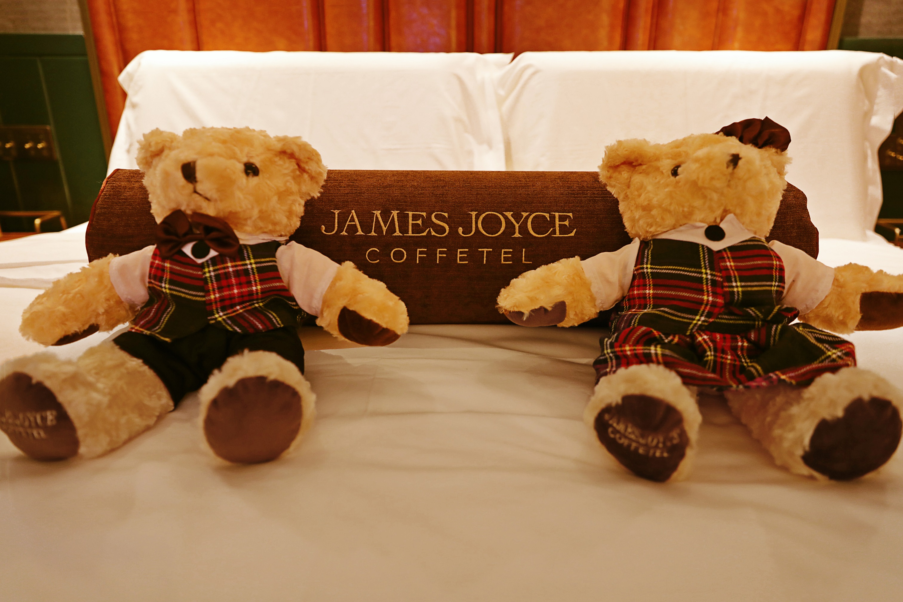 啡凡喆熊大床房