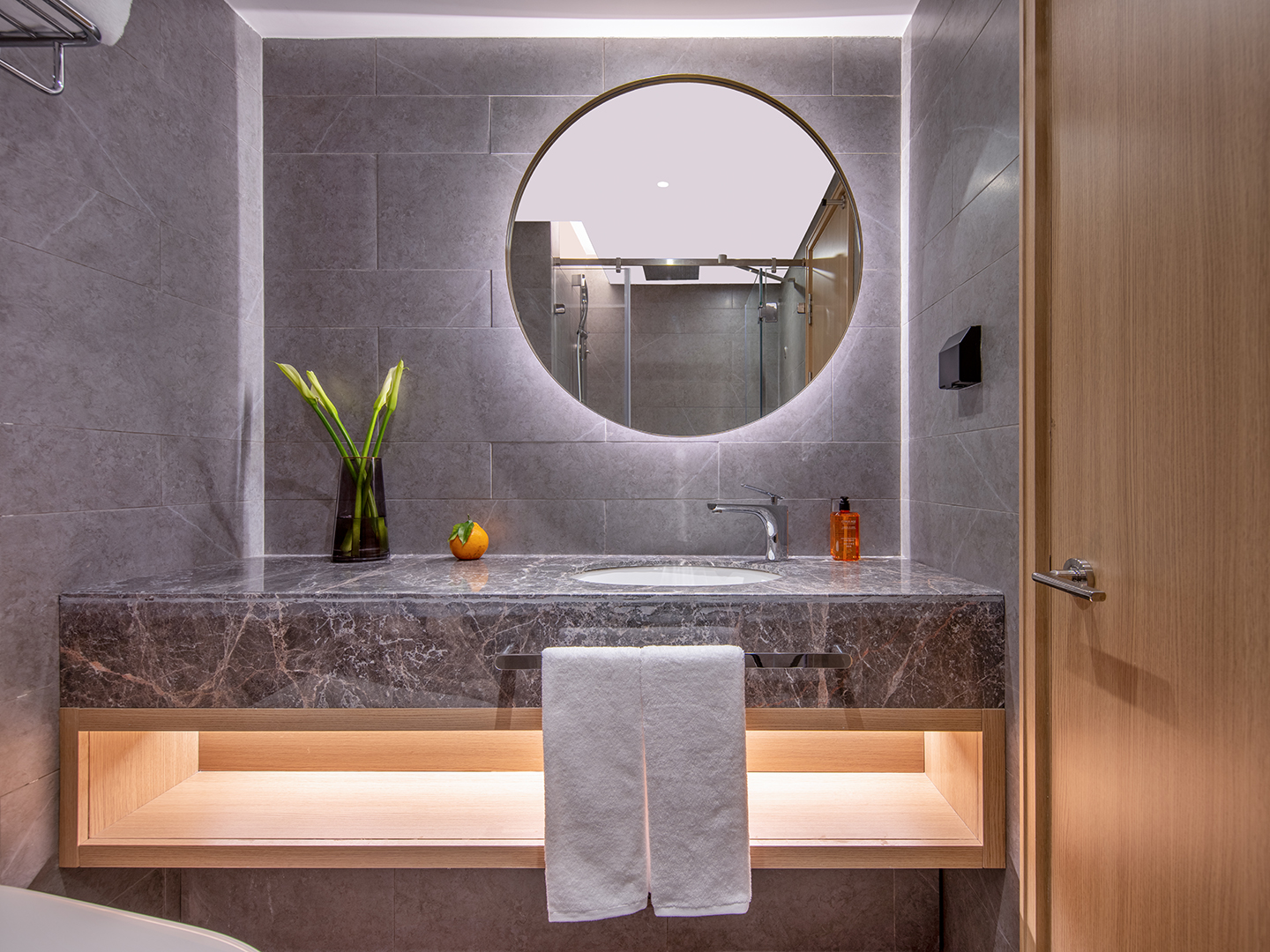 高级双床房（65寸电视投屏+小冰箱+深度睡眠）