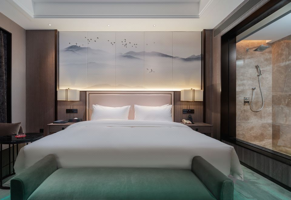 Ramada Plaza by Wyndham Hezhou NorthBusiness Lake-view Double Room