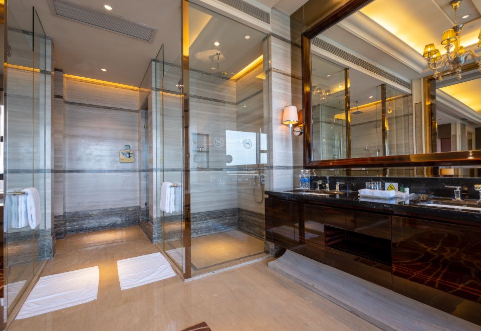Sheraton Zhongshan HotelFamily Suite