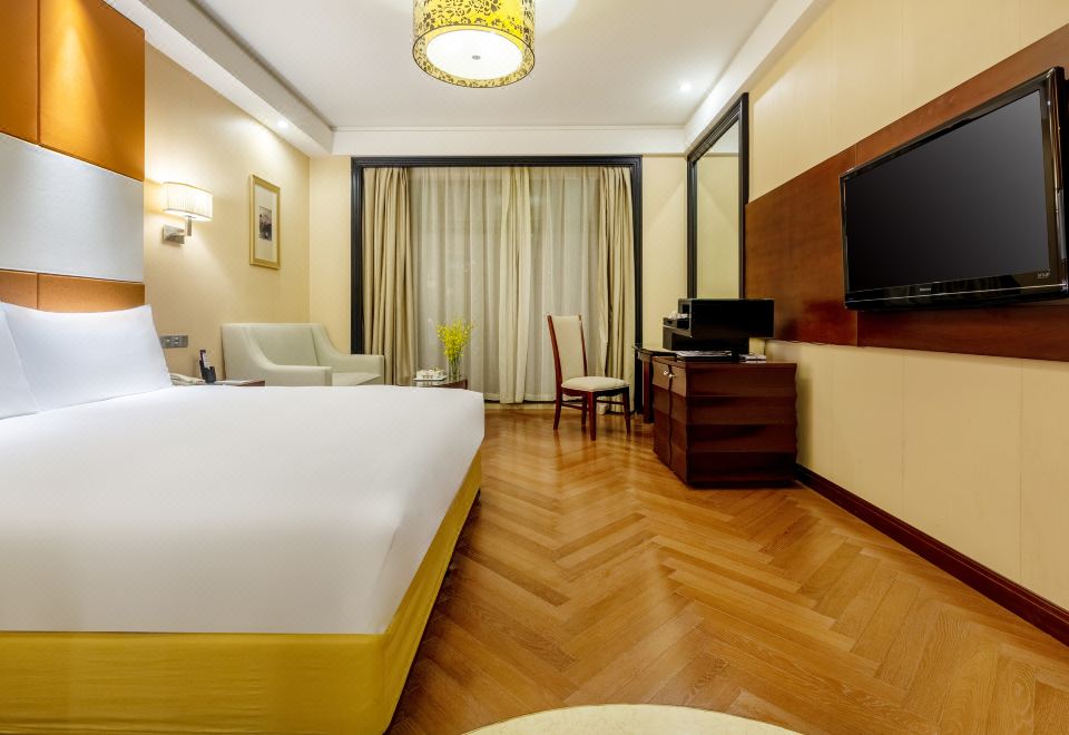 S&N Grand Hotel ChaohuSuperior Garden-view Queen Room