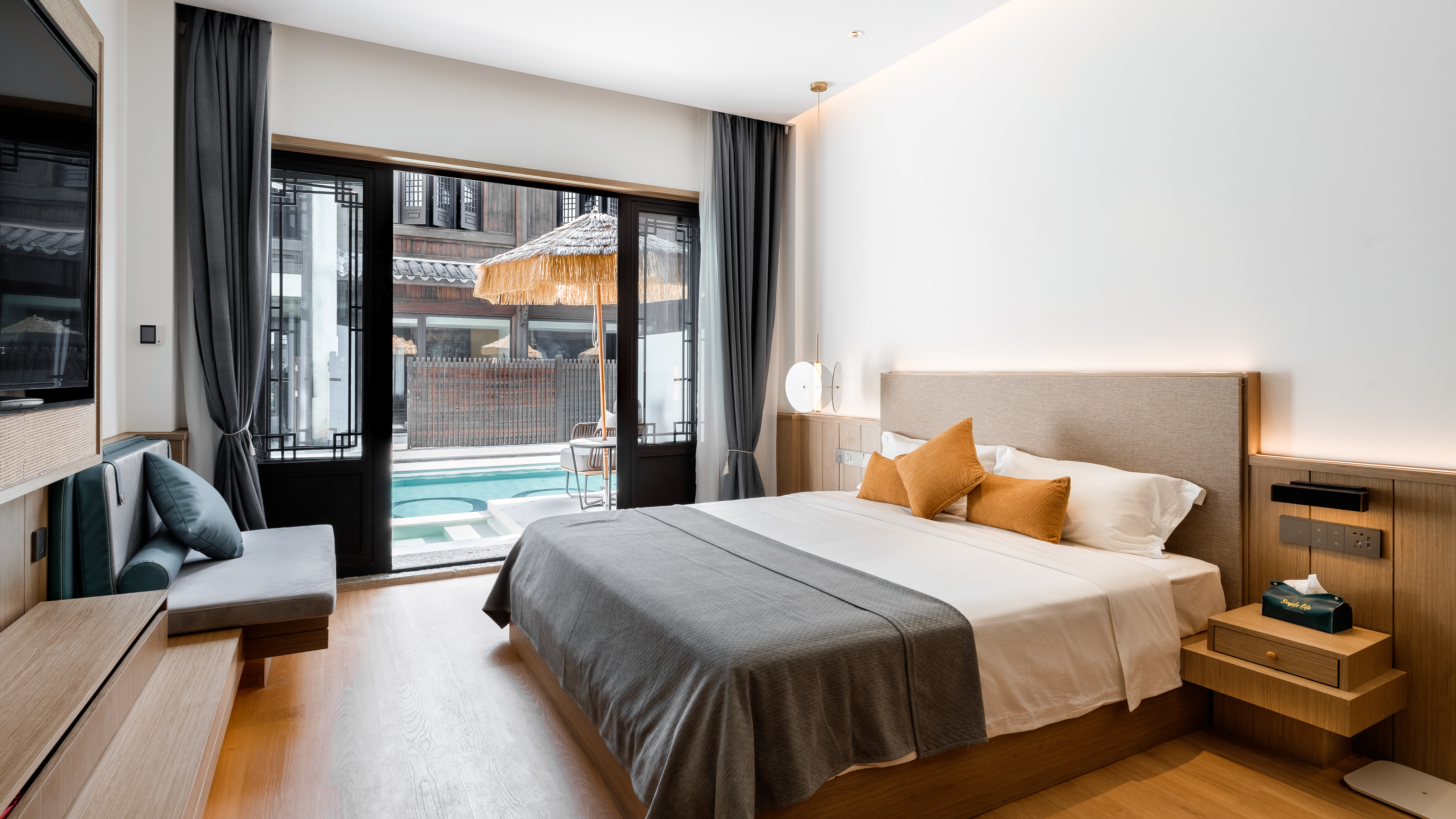 池畔恒温私汤房