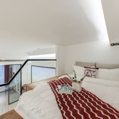 「摩卡拿鐵」巨幕投影商務套房 珠海小花公寓（拱北富華里店）優惠