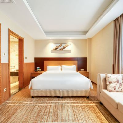 豪華套房-市政供暖 青島機場富華飯店 （香港中路五四廣場店）優惠