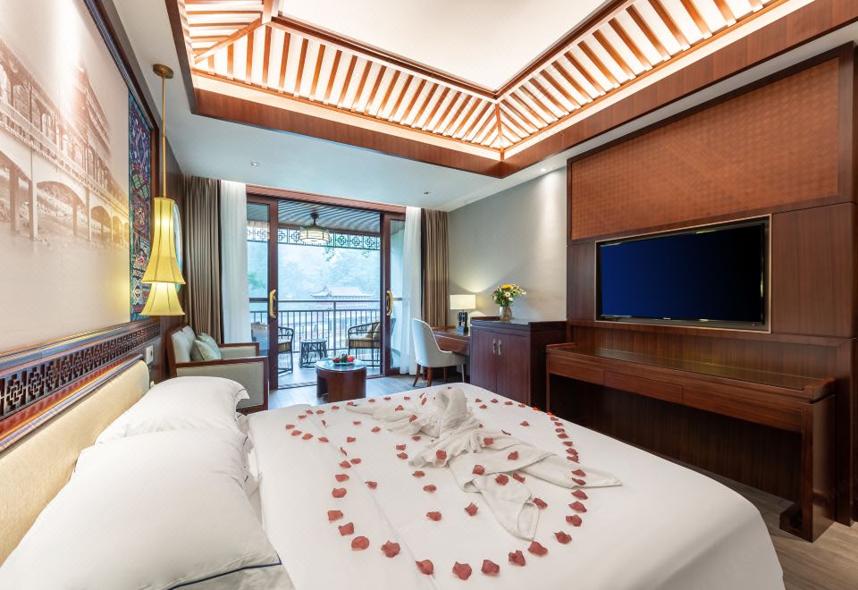 Mountain Fanjing Qixi Resort Grand Single Room - River-View (Floor Heating)