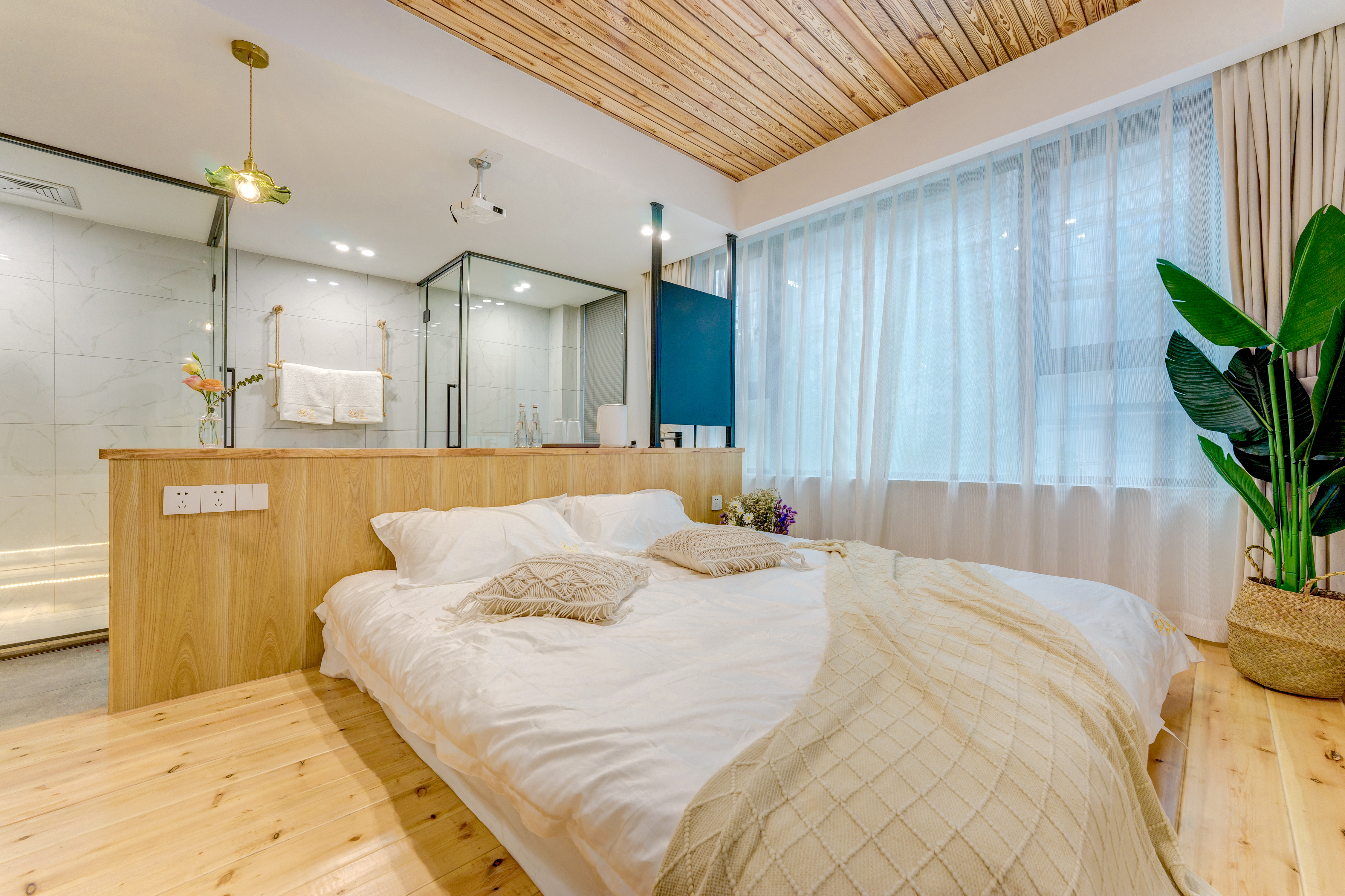 笙澜-榻榻米浴缸大床房