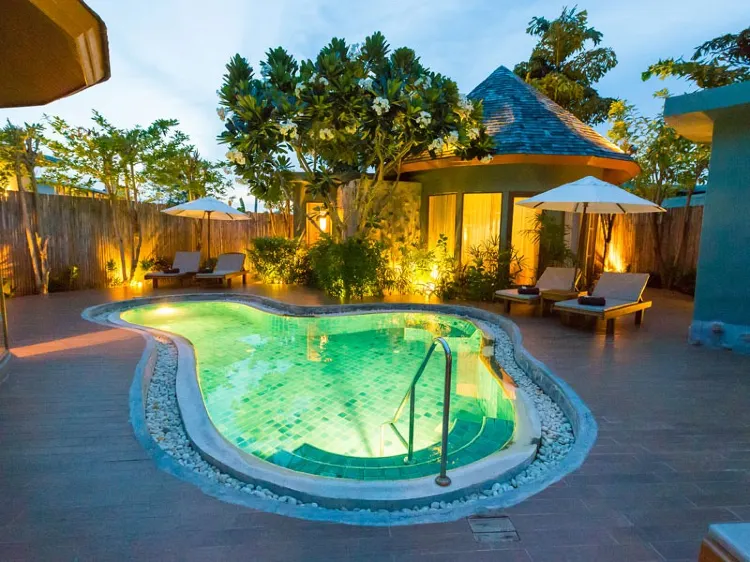 วิลล่าสระว่ายน้ำส่วนตัว 3 หลัง