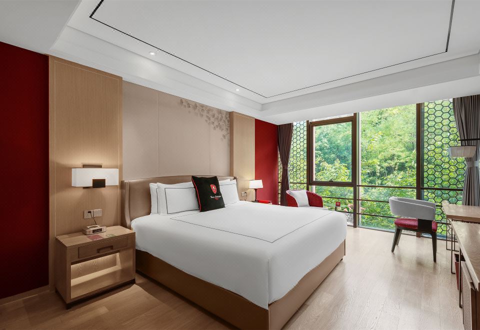 Suzhou Tonino Lamborghini Rosso HotelGarden Smart Suite
