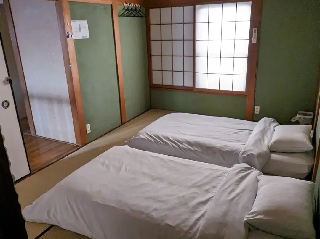 Kix House Waraku Iii: 5br Roomshare/vacation Home Near Kansai Airport - Izumisano
