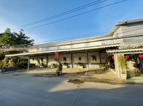 SS GUESTHOUSE