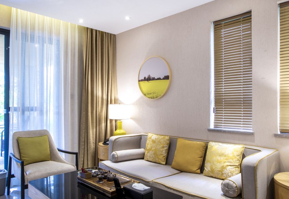 Yuetianxia Hot Spring HotelCourtyard Hot Spring Three Bedroom Villa