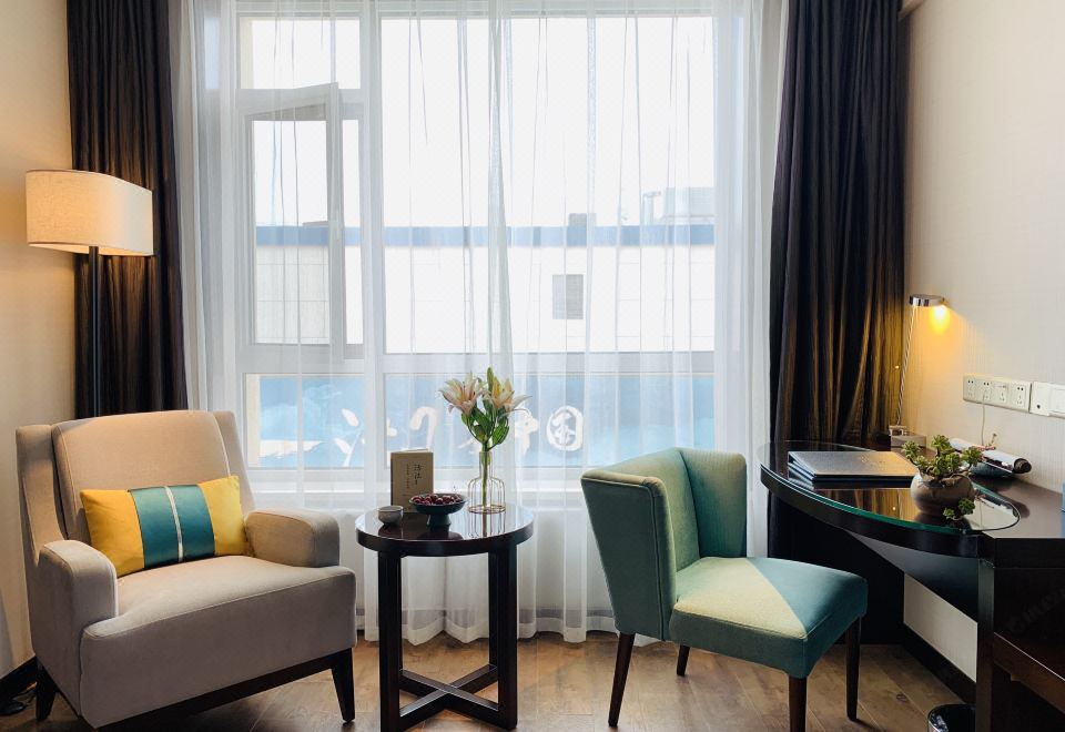 花園行政大床房（冰箱+詩意空間+多款枕頭）