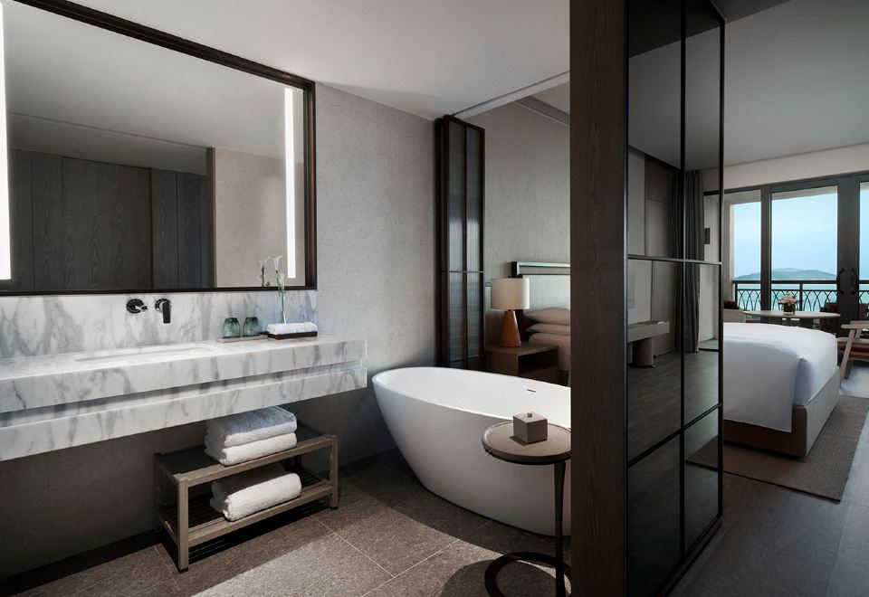 豪华海景大床房