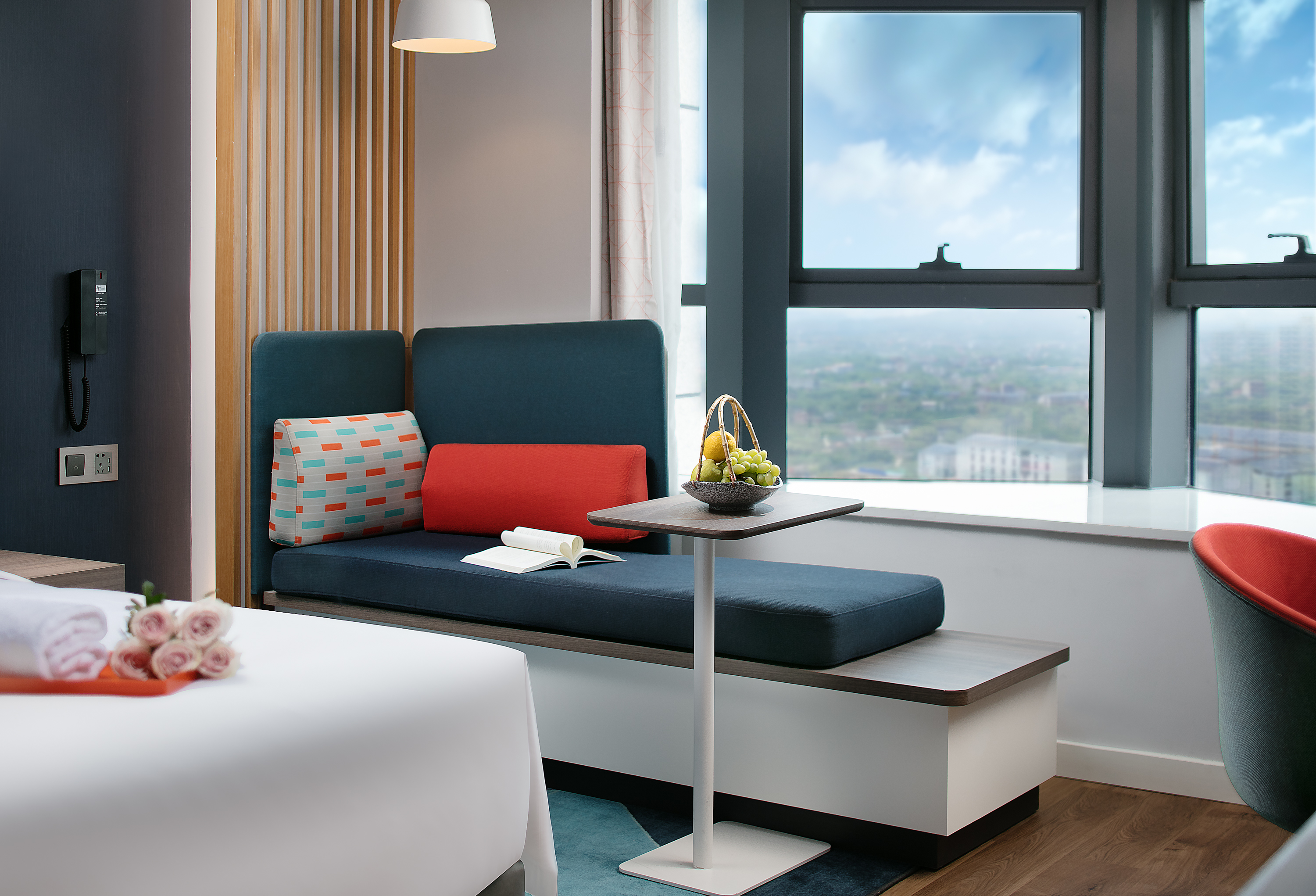 智选景观大床房（舒达床垫+办公桌椅+全身镜）