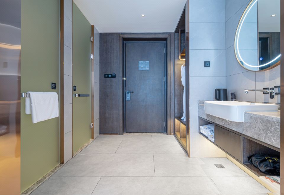 Huixiang Simple Double Bed Room (Brand Mattress + 65 Inch Tv)