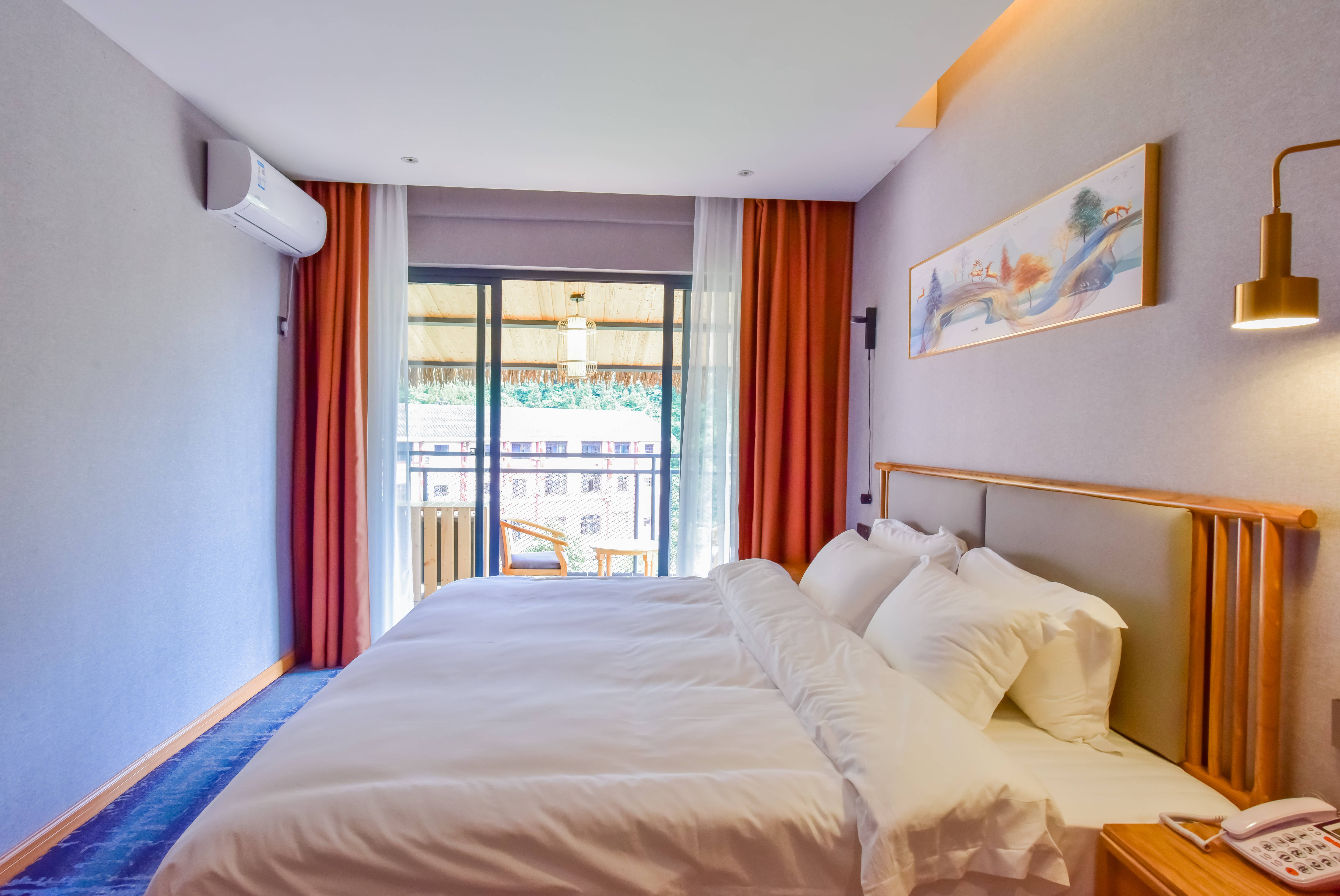 PLC丨小满清居·舒适大床房