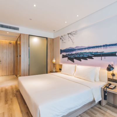 高級大床房（慢回彈護頸記憶枕） 杭州西湖文化廣場亞朵飯店優惠