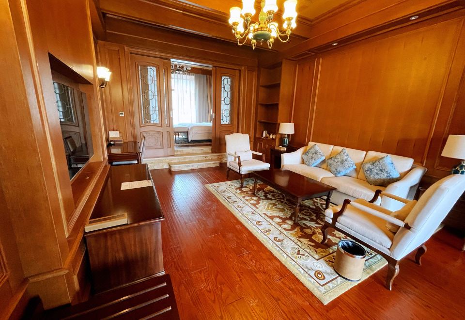 Baihualin Hot Spring Valley HotelYi Quan Shan Lu One-Bedroom Courtyard Hot Spring House With Outdoor Tub