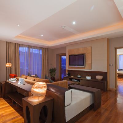 海景1臥套房（1張特大床，帶陽台） 普吉假日飯店優惠