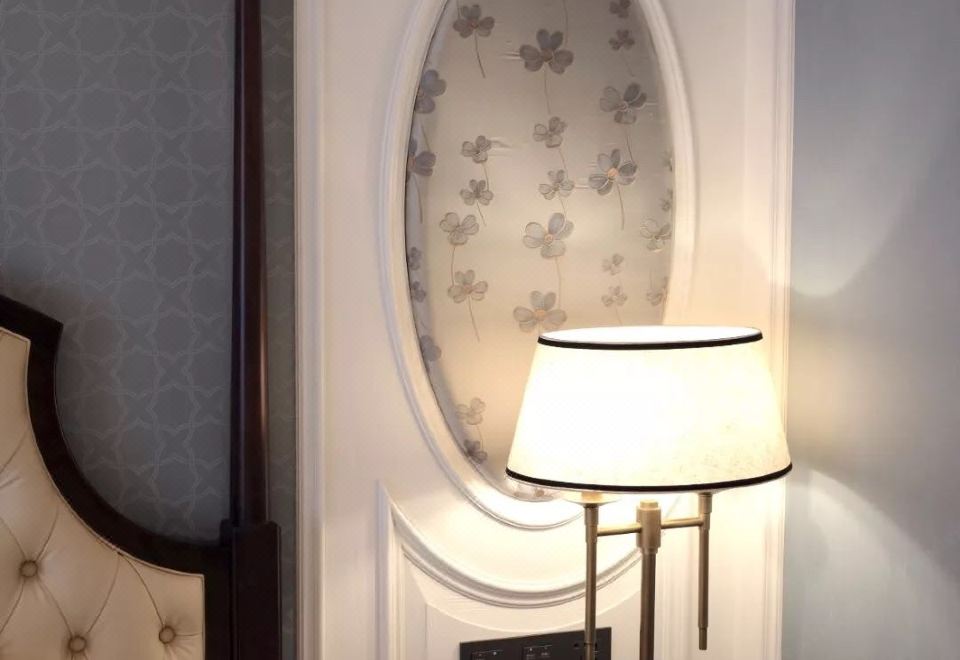 豪華大床房·博洛尼亞光韻『戴森吹風機』