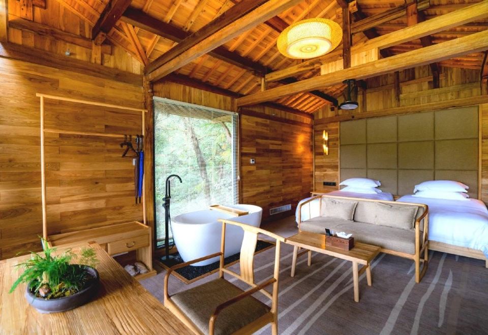 野宿树屋双床房