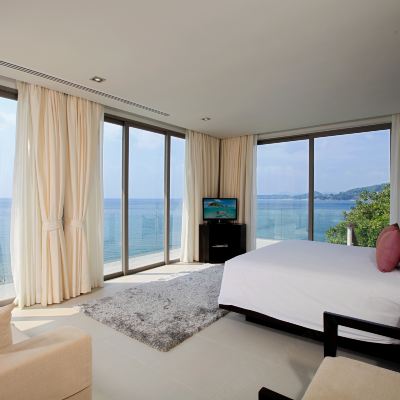 Five Bedroom Pool Villa with Ocean Front