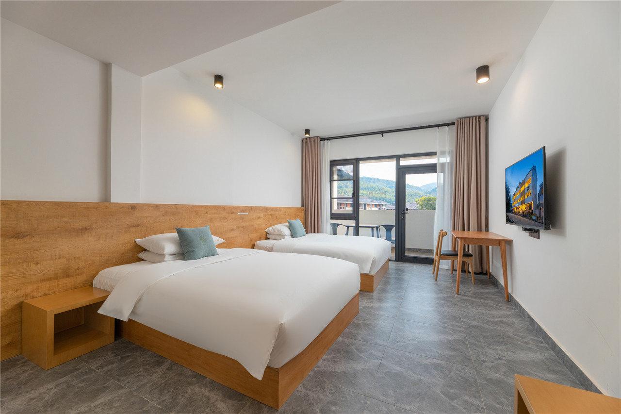 山景阳台双床房