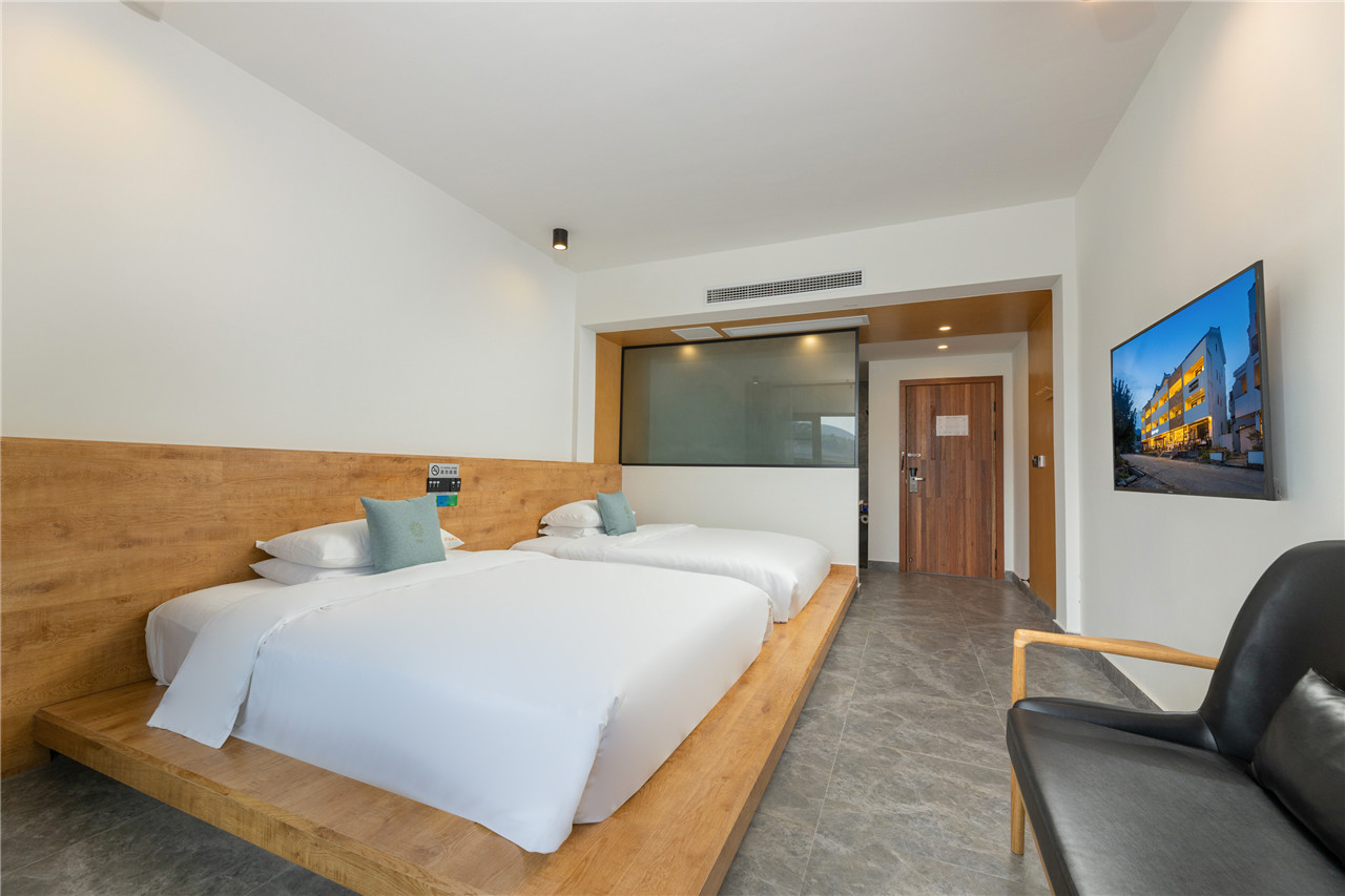 山景阳台榻榻米双床房