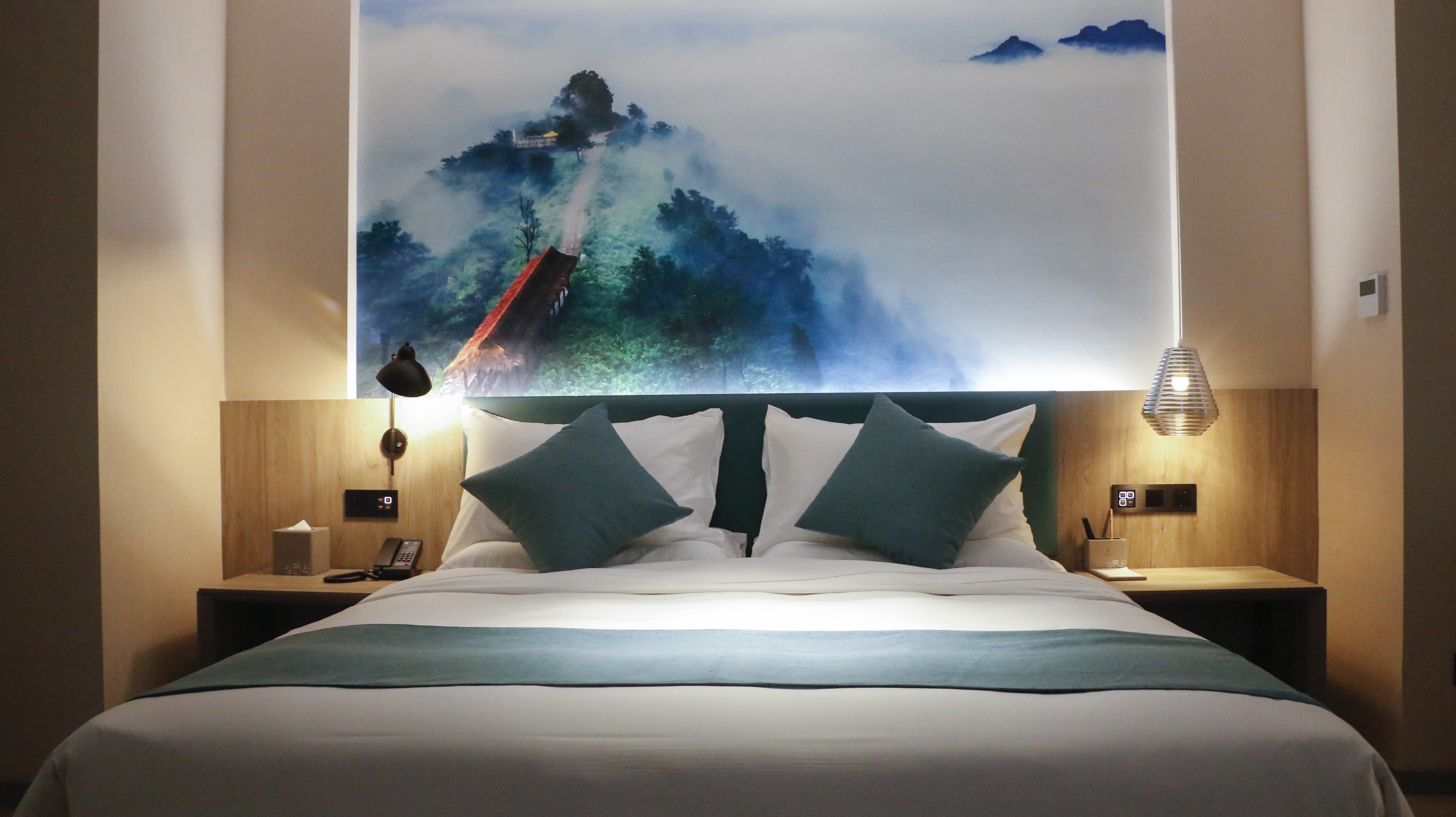 高级大床房（落地大窗）