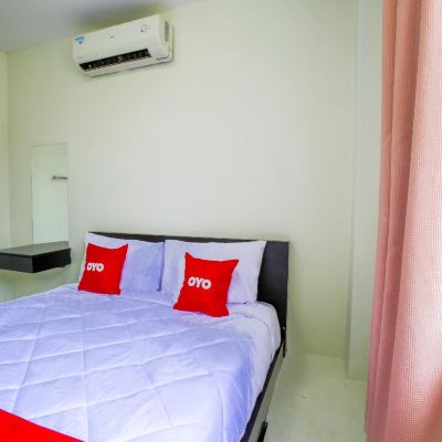 bilik deluxe, 1 Katil Saiz Queen Kupon OYO 822 Zande Motel Kuala Selangor