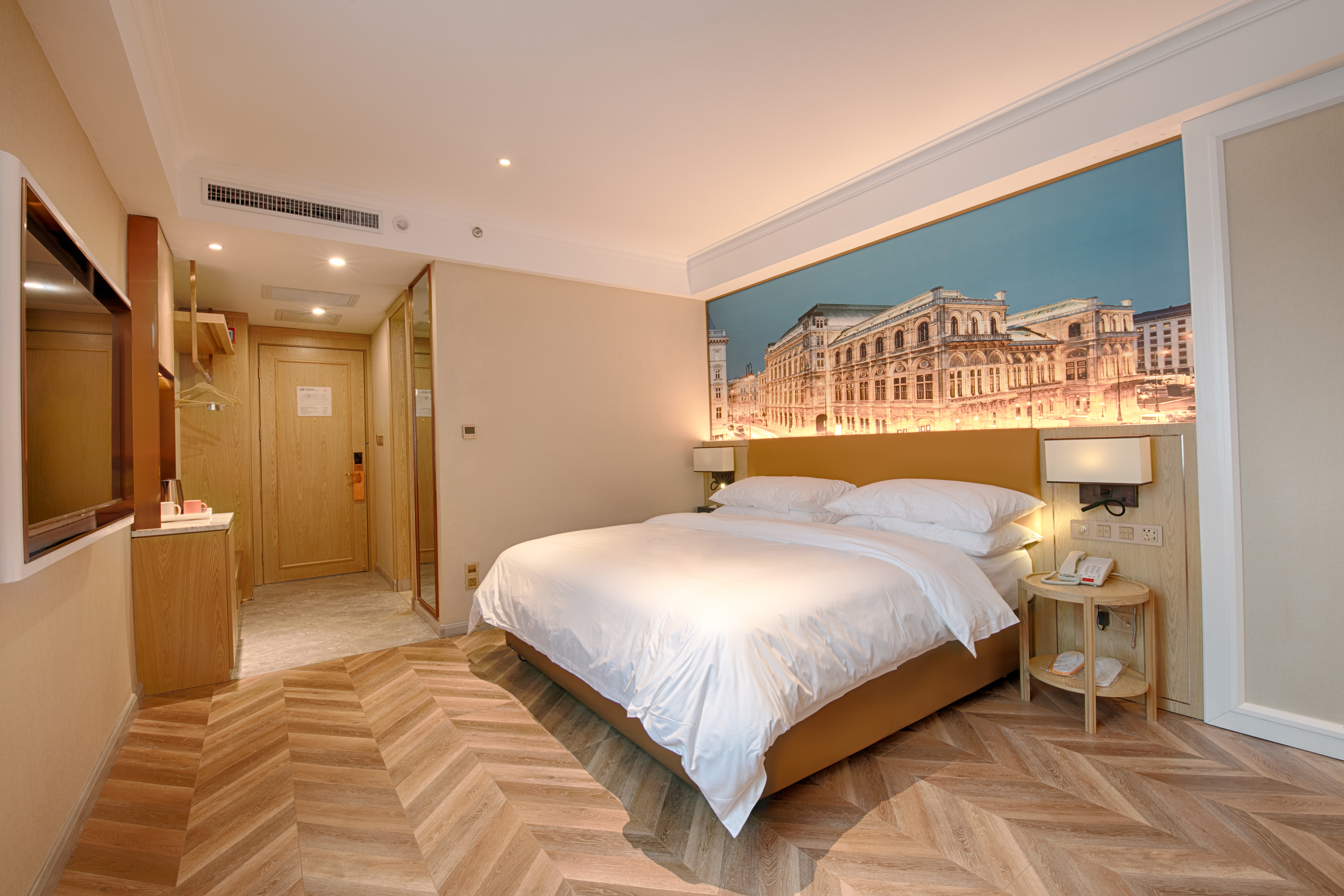 豪华大床房【手机投屏+深睡床品+小冰箱+落地窗】