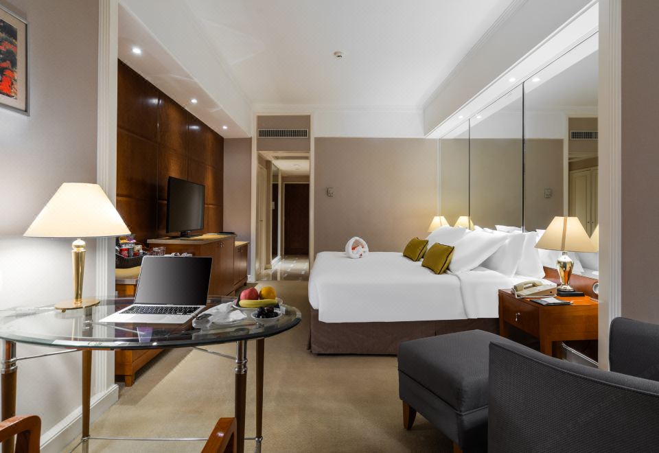 豪華大床房「辦公配套區域+高樓層」