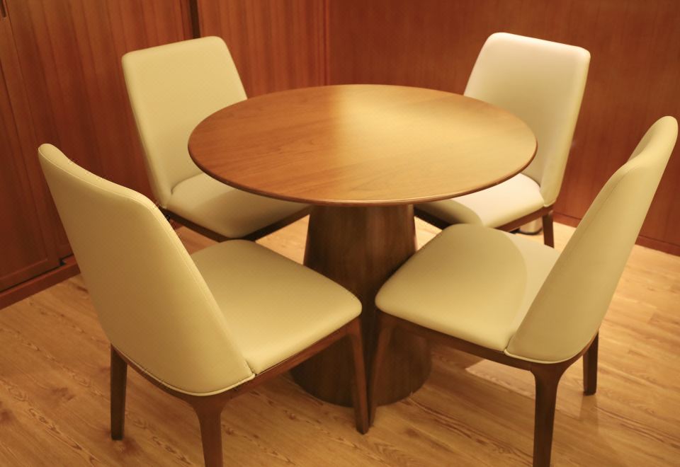 Oakwood Premier TongluStudio Deluxe Twin