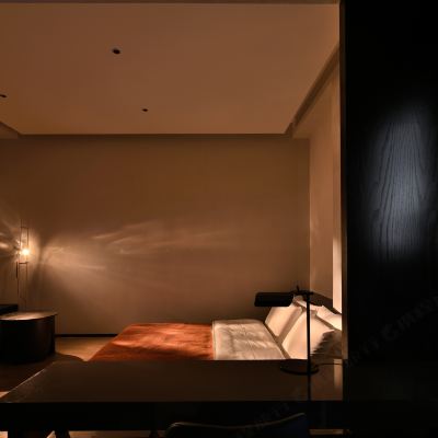 造夢溫馨大床房-巨幕投影