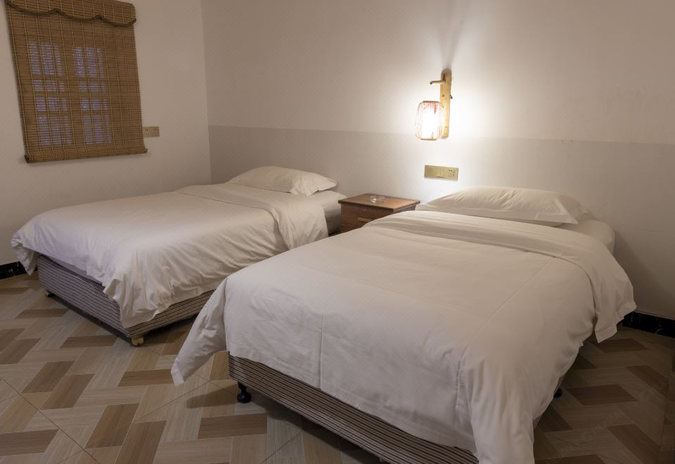 Standard Room - Double Occupancy, Mountain-View