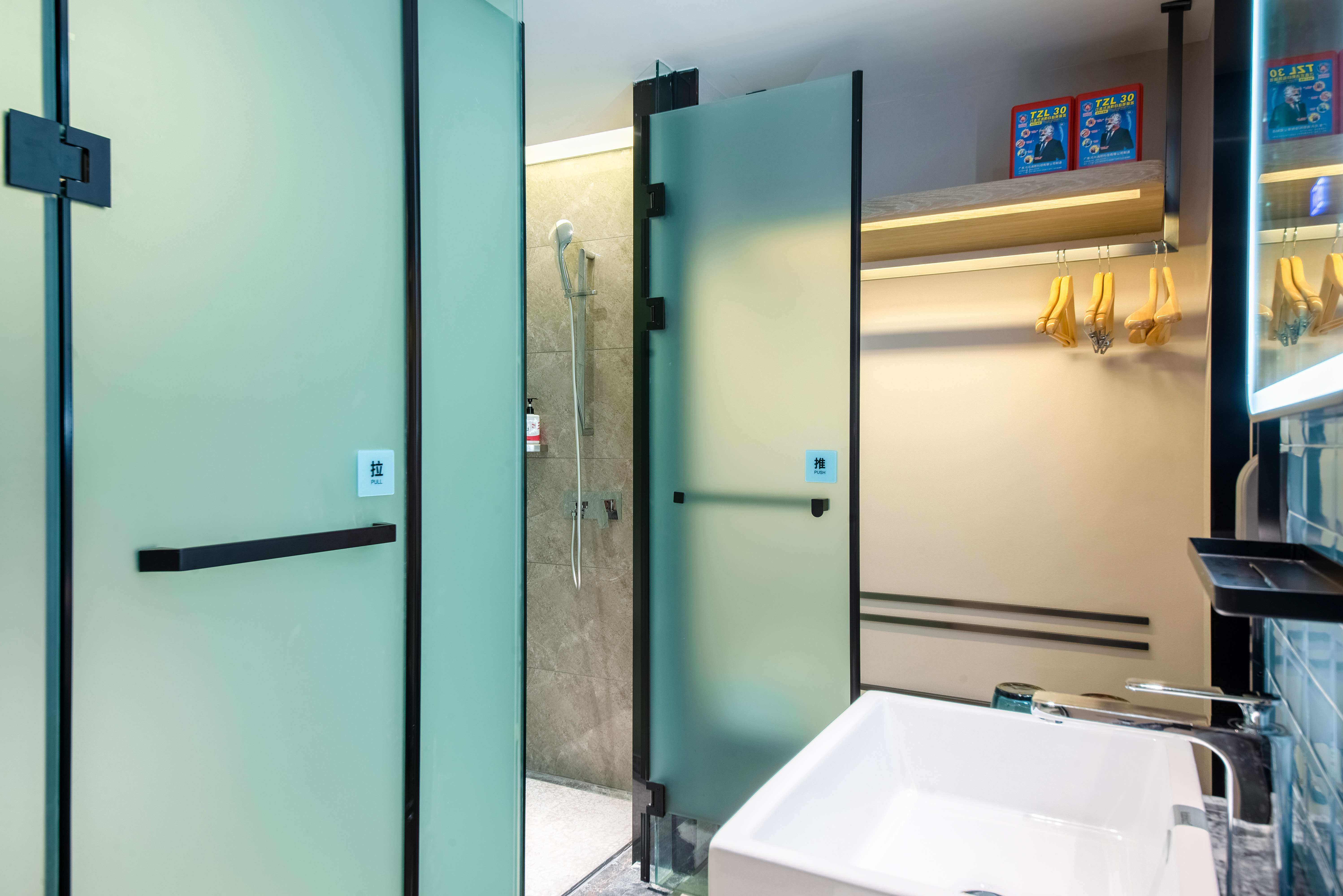 高级双床房（北欧轻奢风+超大落地窗+舒适床品+乾湿三分离）