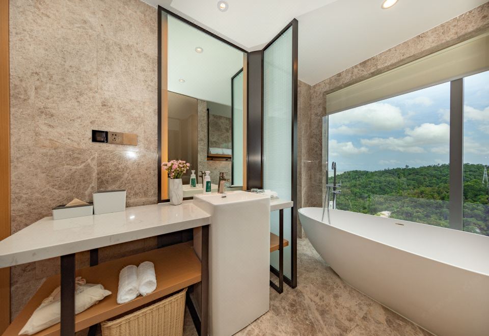 Zhuhai Gongbei Lovers Road Atour S Net Yiyan Selection HotelPremier Suite - Mountain-View