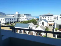鯨海岸全套房飯店