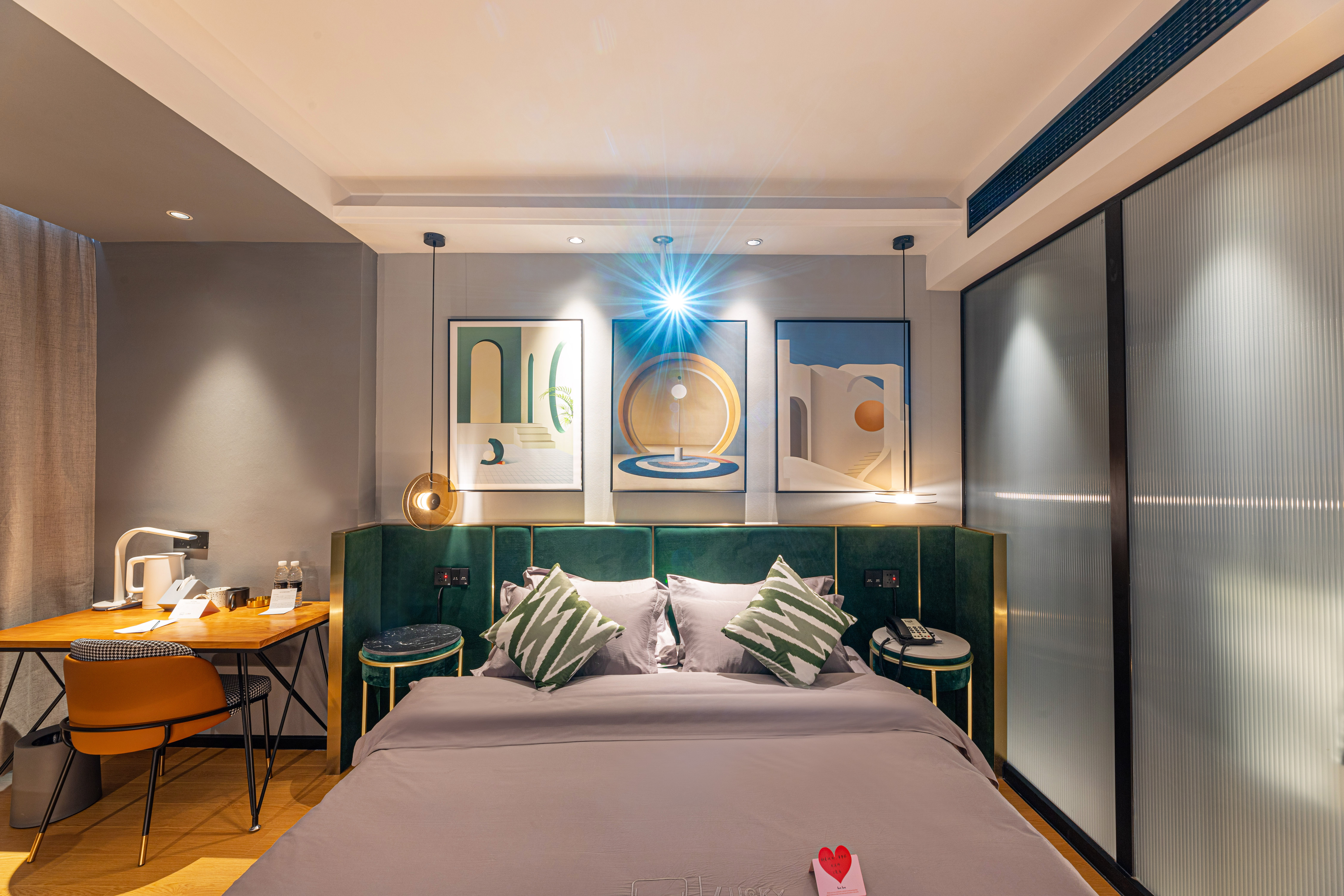 LBED大床房（极米智能投影+恒温马桶+梦境乳胶床垫）