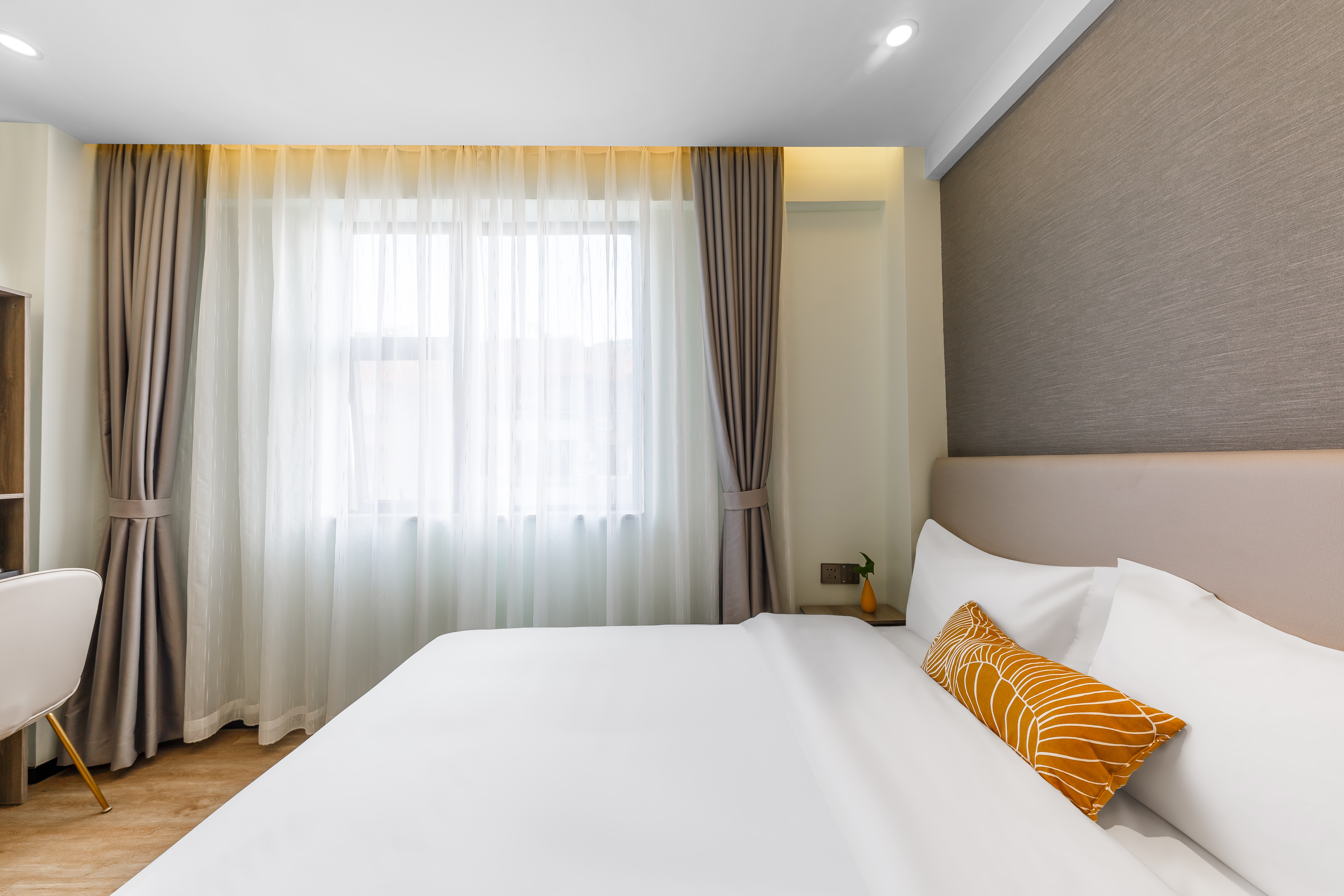 Aoya Buyu Apartment (Guangzhou Zhongda Subway Station Cotton Tree Tree Zhongdamen Branch)奥雅舒适大床房