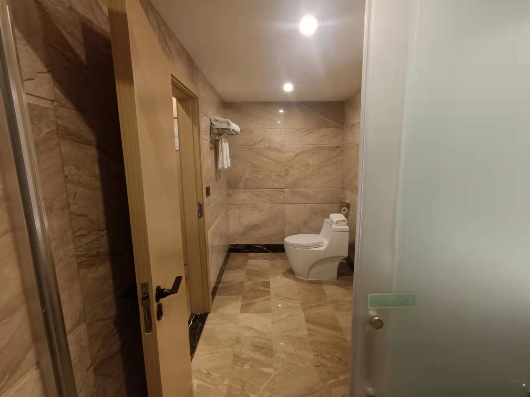 纯净大床房（电视投屏）